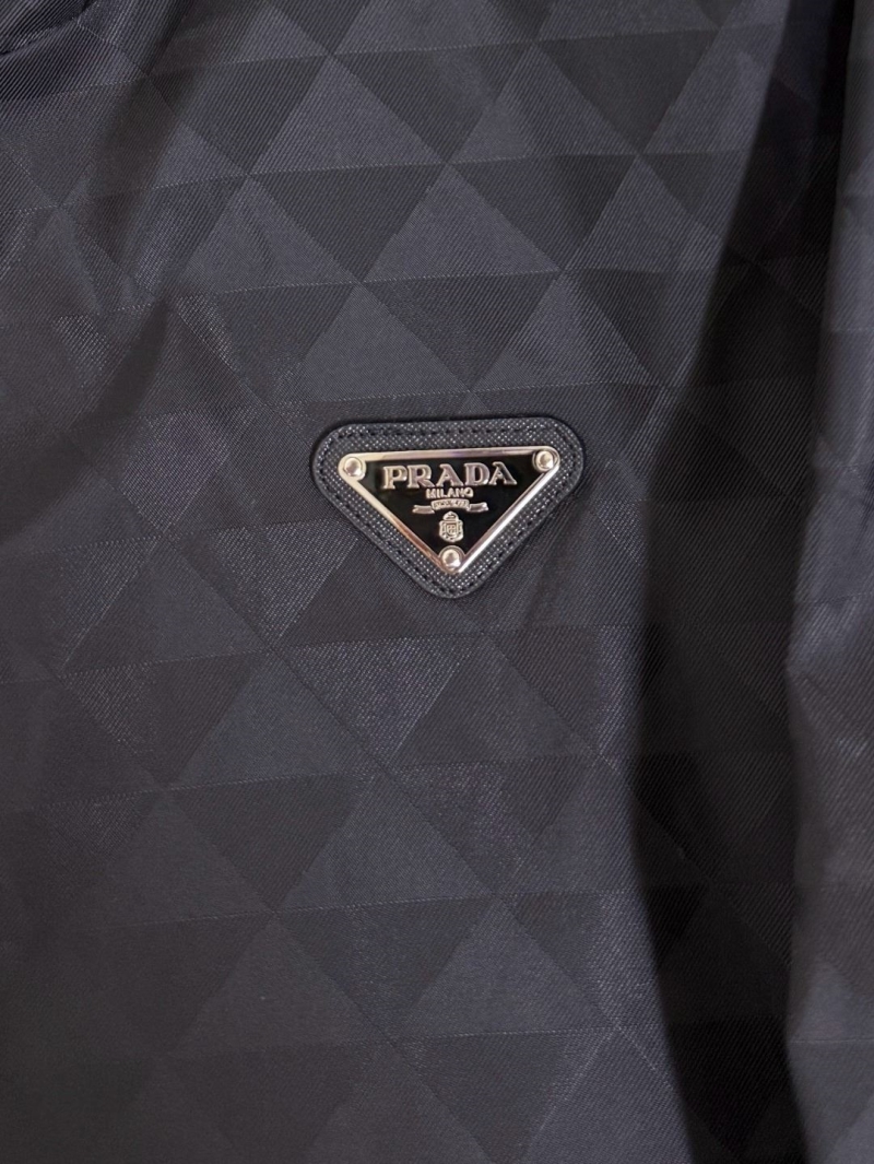 Pra*a outwear